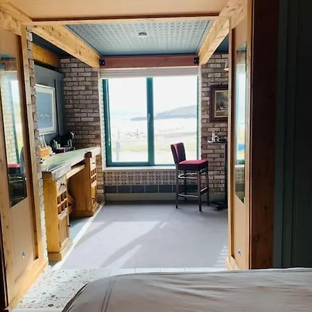 O' Carroll's Cove - Cove Apartment *