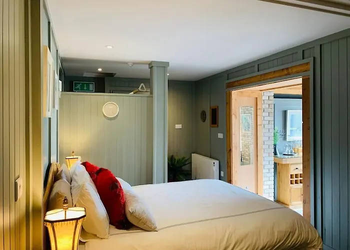 O' Carroll's Cove - Cove Apartment *