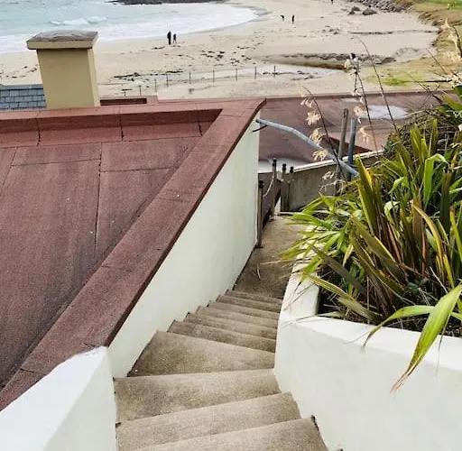 O' Carroll's Cove - Cove * Caherdaniel